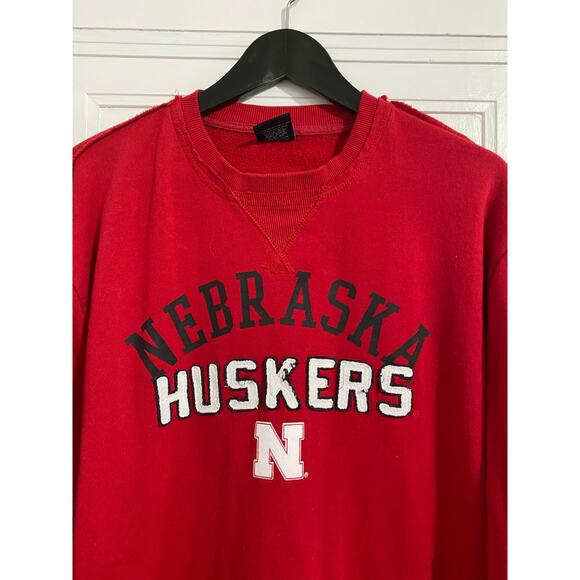 Nebraska Cornhuskers Red Crewneck Sweatshirt Size Large - Picture 2 of 6